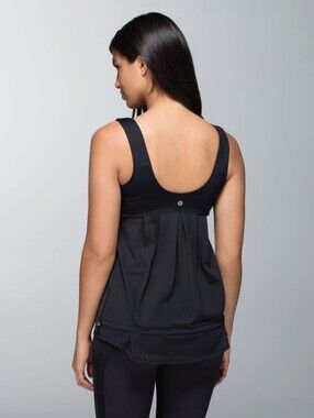 Lululemon Athletica Elevate Tank Black Yoga Tank Top Womens Size 8 Medium
